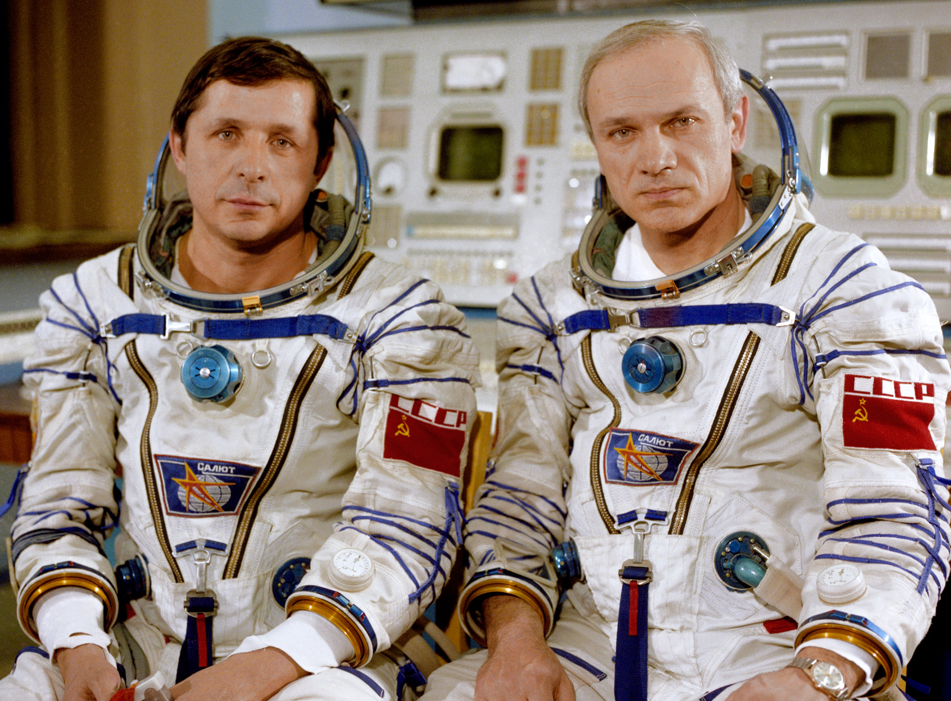 «Колотун, братцы!», или Как двое в вязаных шапках спасали космическую станцию